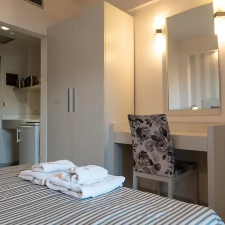 Stamos Hotel 3*