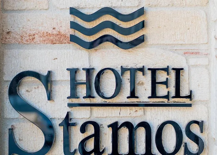 斯塔莫斯酒店 3*