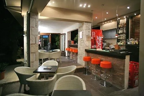 斯塔莫斯酒店 3* 阿菲托斯