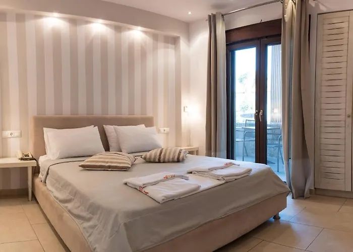 Stamos Hotell Afytos